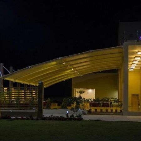 The Celestial Park, Bhopal Hotell Exteriör bild