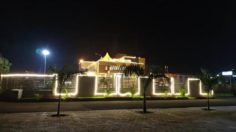 The Celestial Park, Bhopal Hotell Exteriör bild